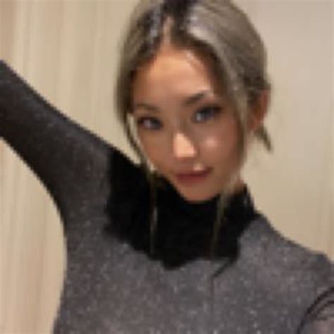 lonelymeow|(@lonelymeow) • Instagram photos and videos.